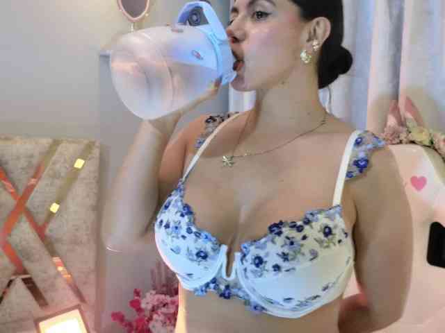 Cloesweety Live Webcam on BongaCams