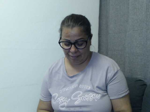Diamonddesiree live cam on BongaCams