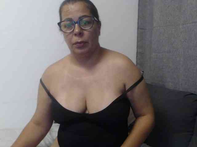 Adele13 webcam