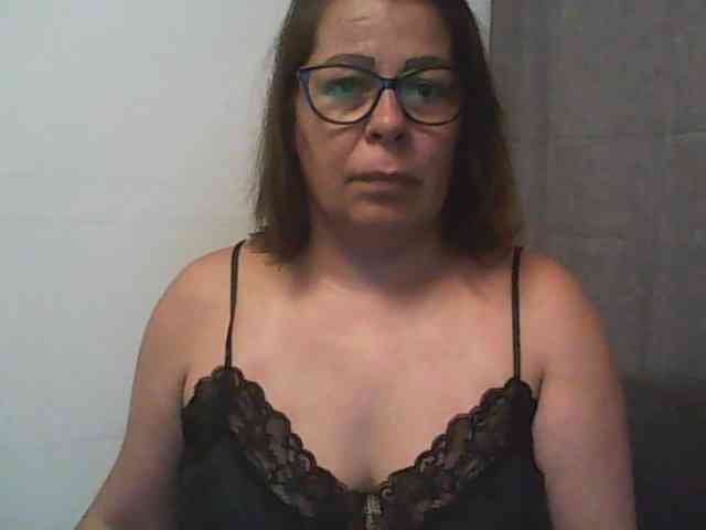 Tyara13 webcam