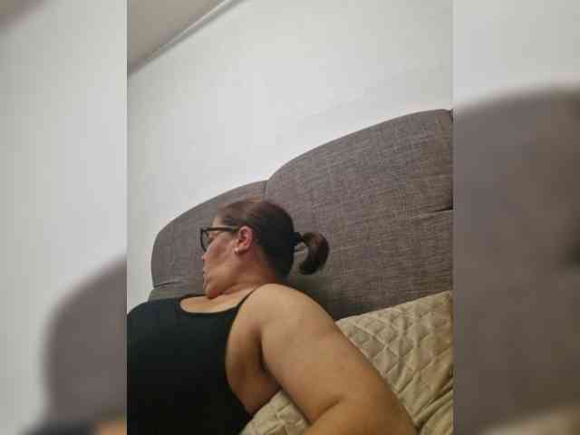 Tyara13 webcam