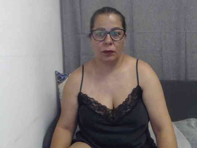 Adele13 webcam