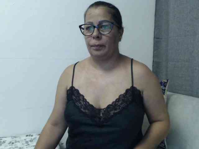 Adele13 webcam