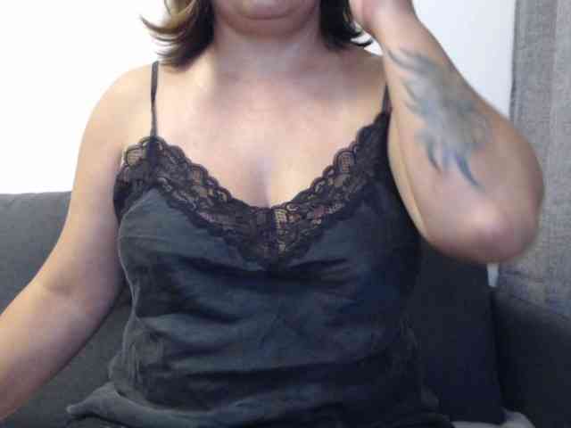 Tyara13 webcam