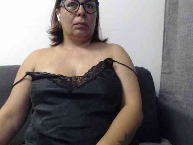 Tyara13 webcam