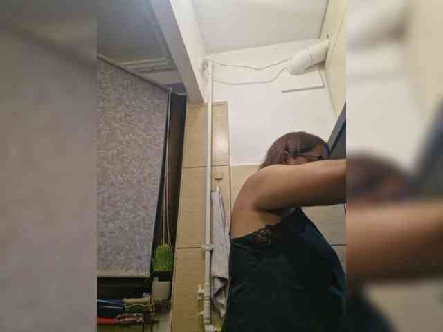 Adele13 webcam