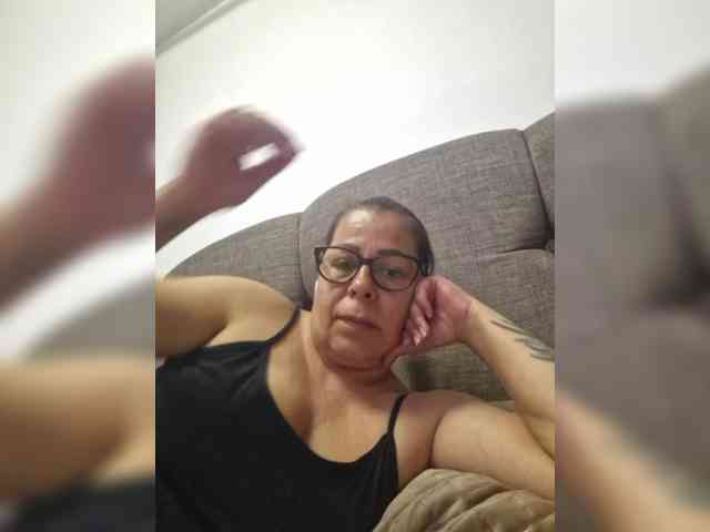 Diamonddesiree Live Webcam on BongaCams
