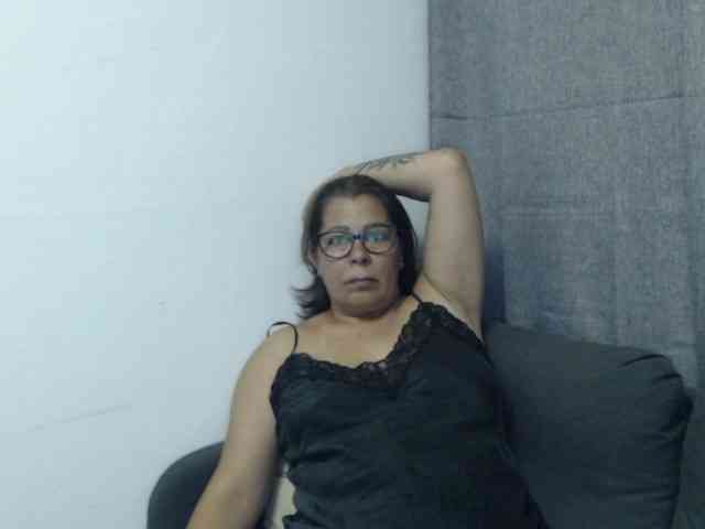 Tyara13 webcam