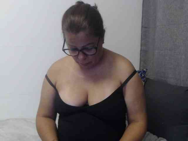 Adele13 webcam