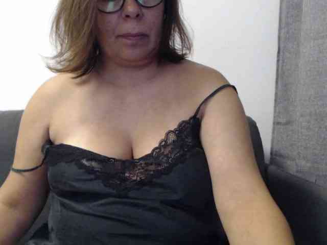 Tyara13 webcam