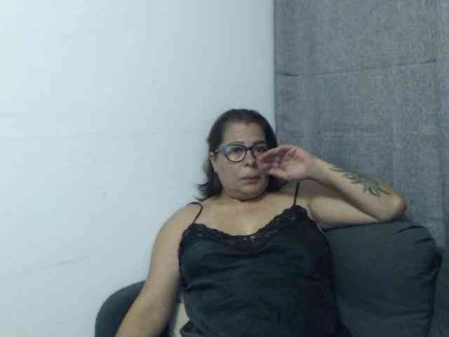 Tyara13 webcam