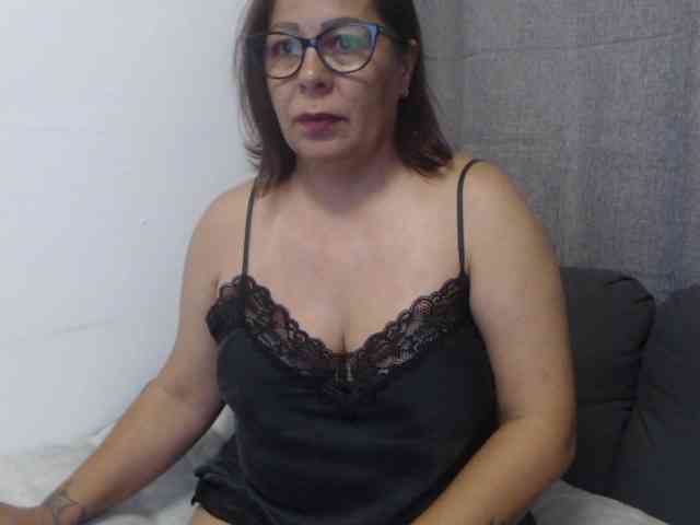 Adele13 webcam