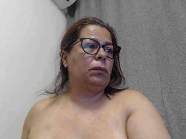 Adele13 webcam