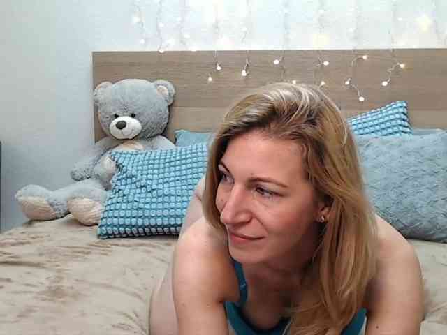 SopheyMoon webcam