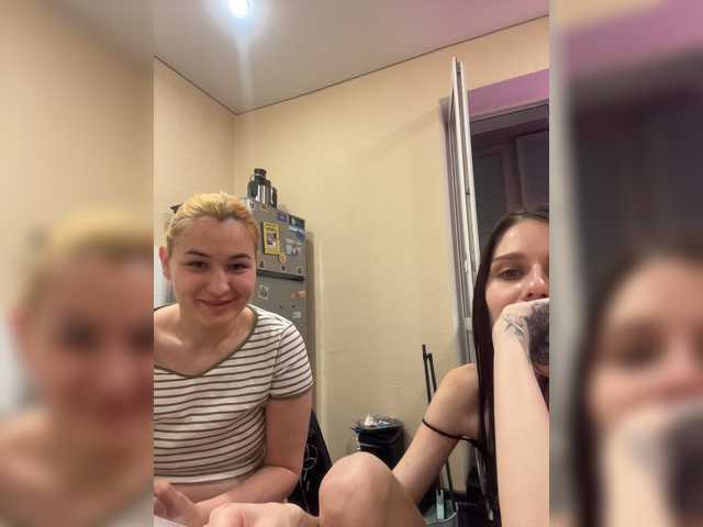 go to chat with -Zoe-Love-