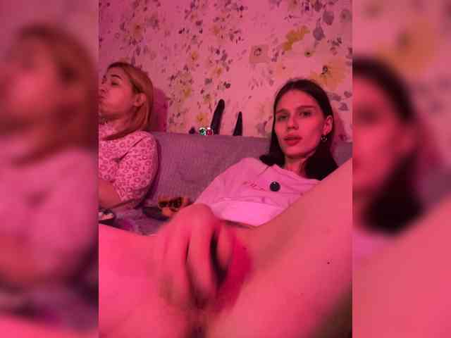 Модель: -Zoe-Love-