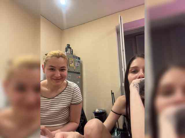 Модель: -Zoe-Love-