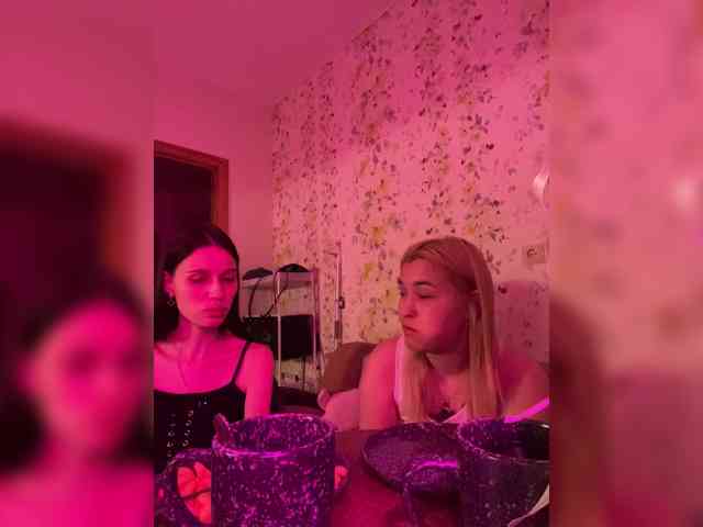 Модель: -Zoe-Love-