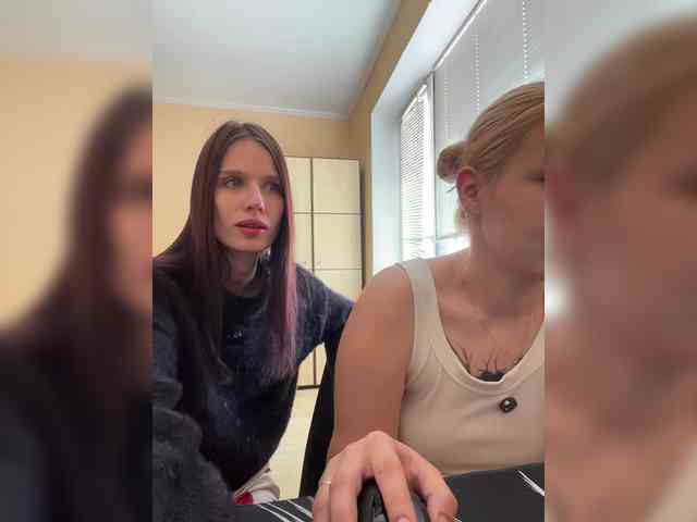 Модель: -Zoe-Love-