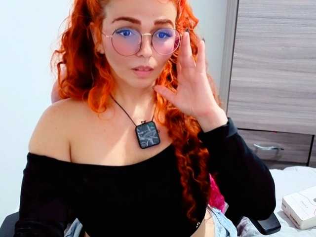 Alexatexass live cam on BongaCams