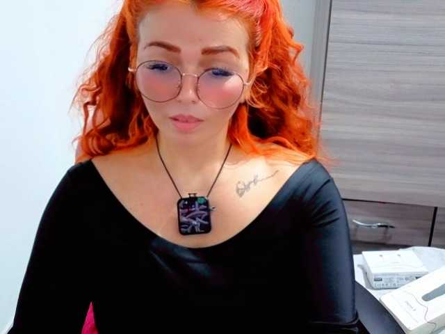 Alexatexass live cam on BongaCams