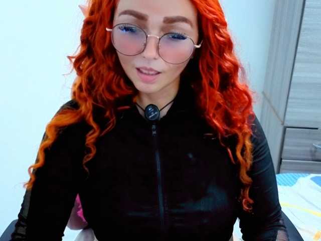 Alexatexass live cam on BongaCams