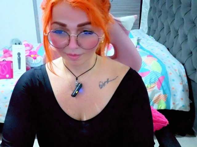 Alexatexass live cam on BongaCams