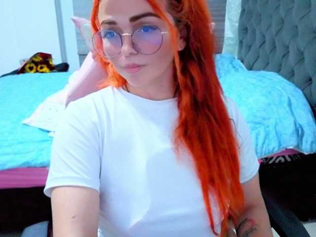 Alexatexass live cam on BongaCams
