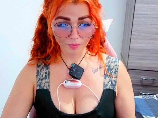 Alexatexass live cam on BongaCams