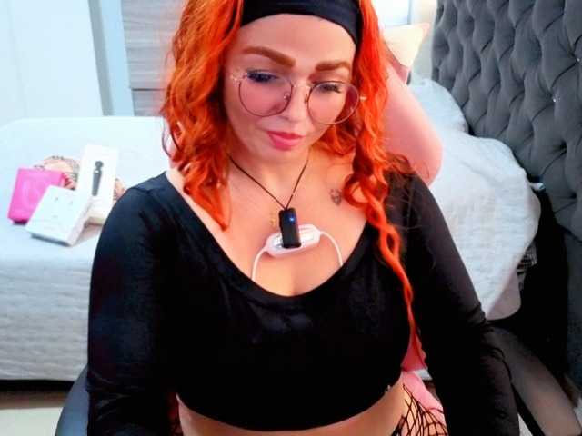 Alexatexass live cam on BongaCams