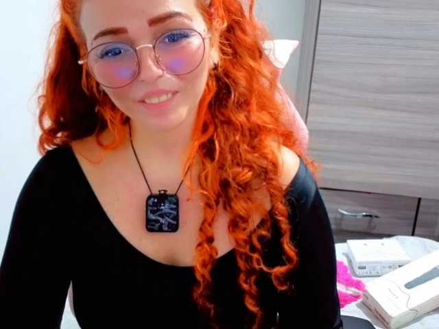 Alexatexass live cam on BongaCams