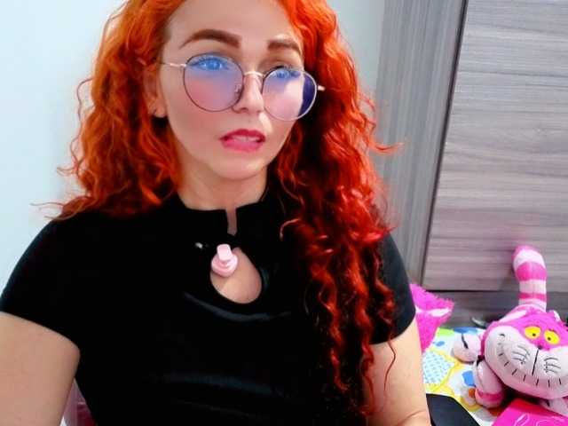 Alexatexass live cam on BongaCams