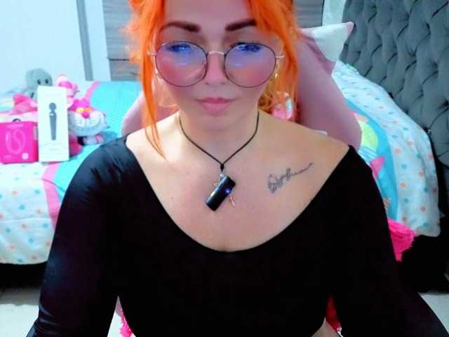 Alexatexass live cam on BongaCams