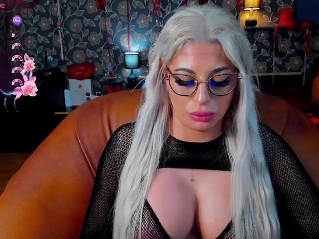 ammylocca123 live cam on BongaCams