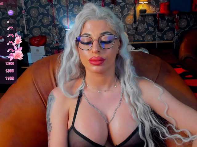 ammylocca123 live cam on BongaCams