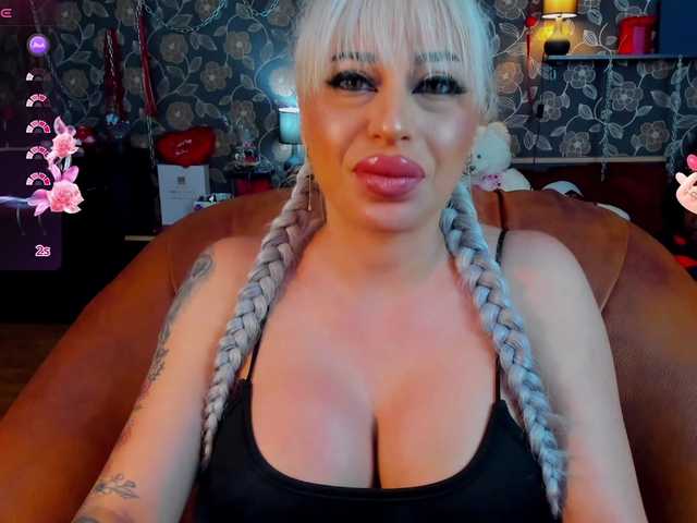 ammylocca123 live cam on BongaCams