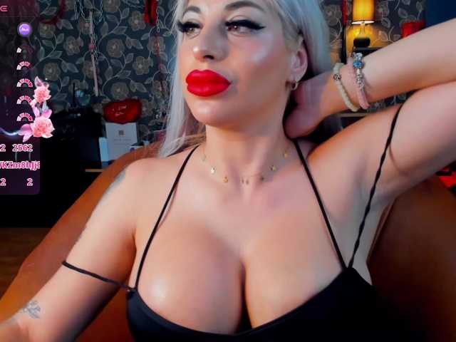 ammylocca123 live cam on BongaCams