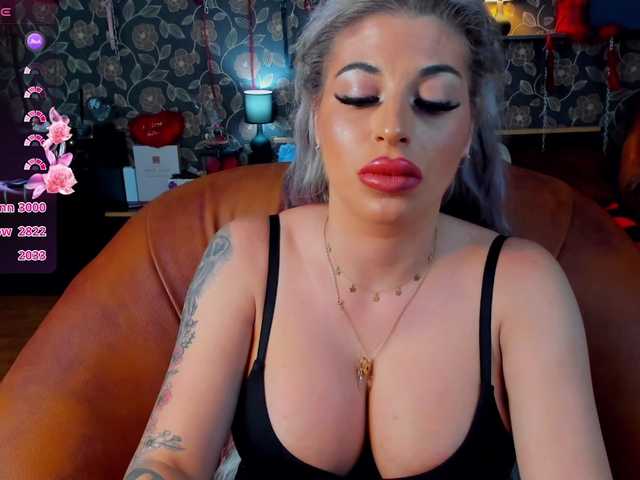 ammylocca123 live cam on BongaCams