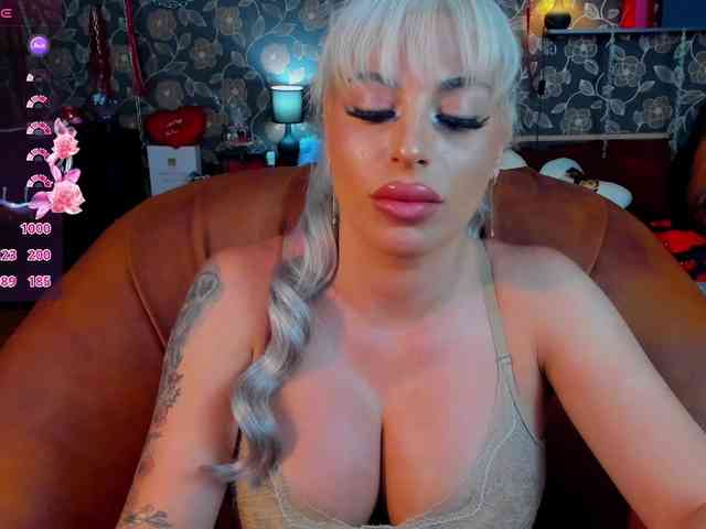 ammylocca123 Live Webcam on BongaCams