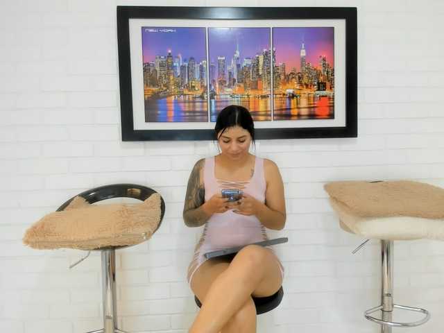 Canelasquirtxxx live cam on BongaCams