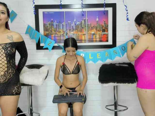 Fetish_girls_xxx webcam
