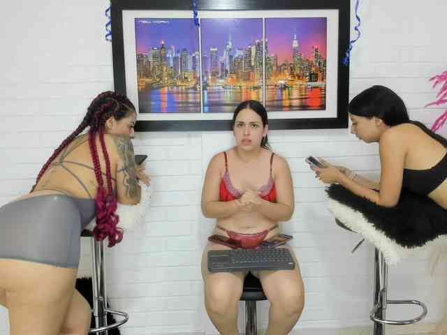 Fetish_girls_xxx webcam