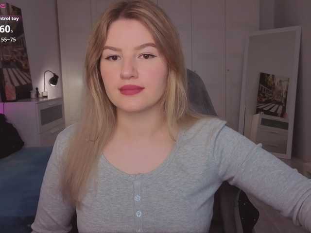 Alwaysfrida live cam on BongaCams