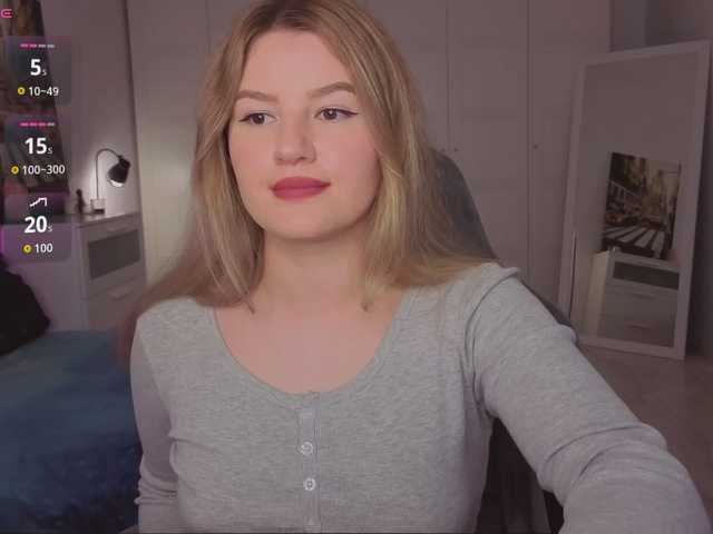 Alwaysfrida live cam on BongaCams