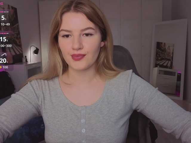 Alwaysfrida live cam on BongaCams