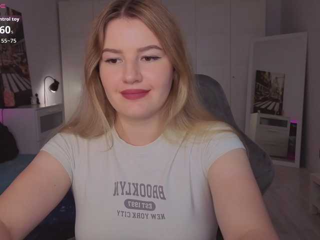 Alwaysfrida live cam on BongaCams