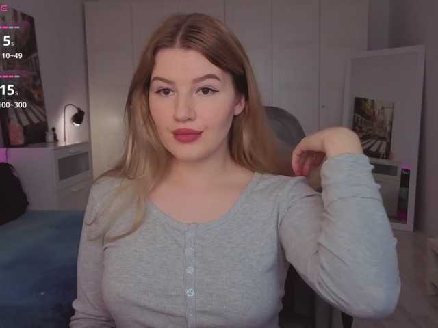 Alwaysfrida live cam on BongaCams