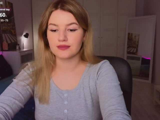 Alwaysfrida live cam on BongaCams