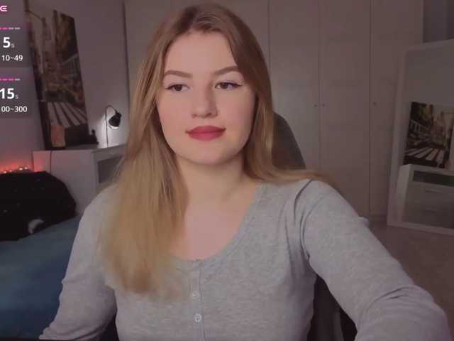 Alwaysfrida live cam on BongaCams