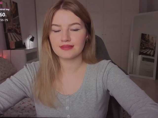 Alwaysfrida live cam on BongaCams